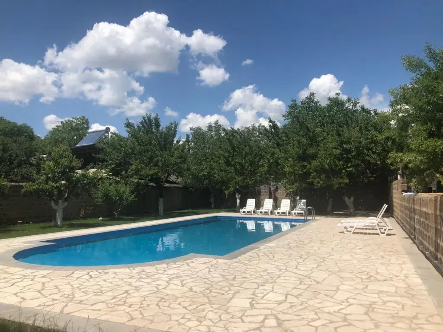 Отель Chez Yvette