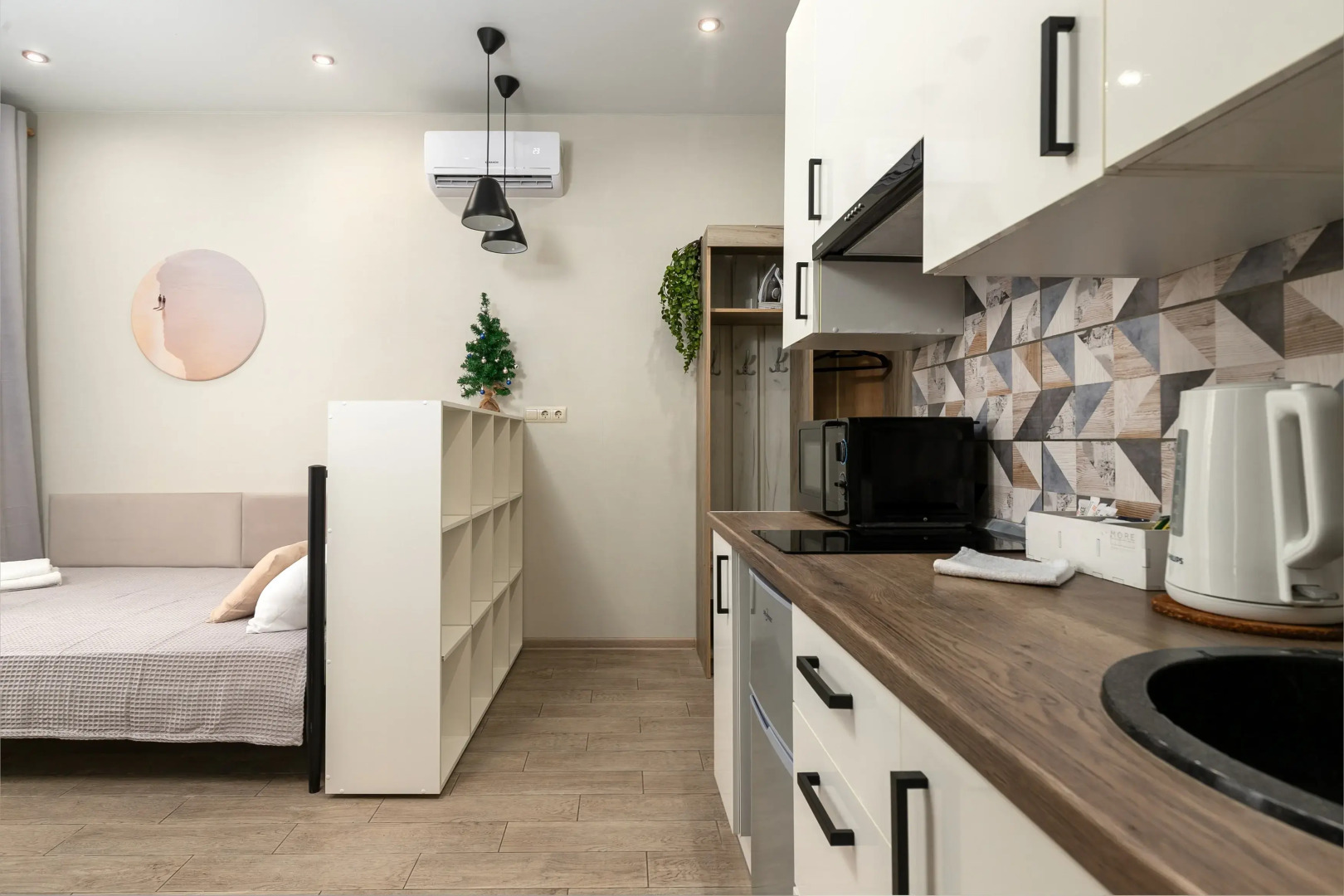 Апартаменты Море Апартаментов на Кувшинок 8-1