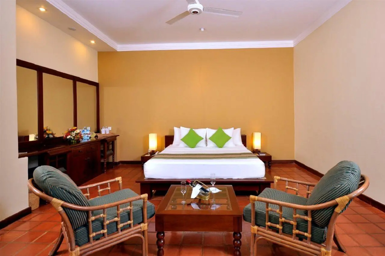 Курортный отель Club Palm Bay