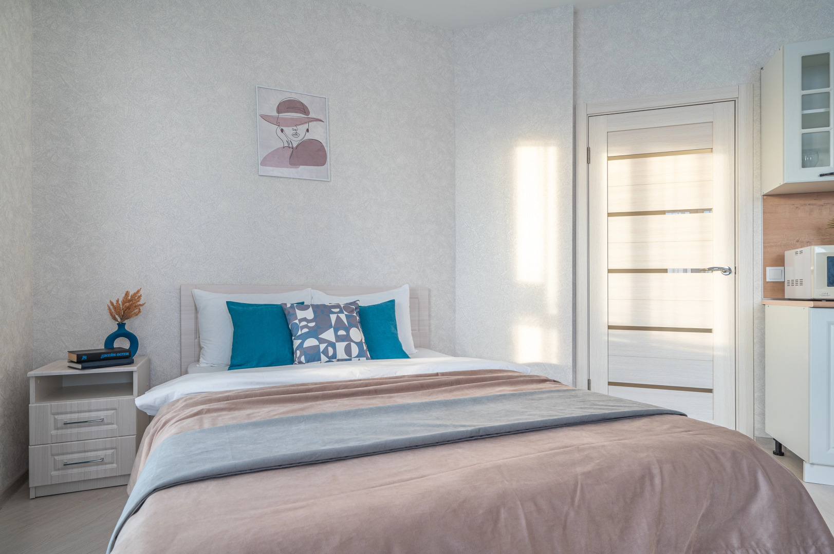 Квартира Просторная и современная студия рядом с метро