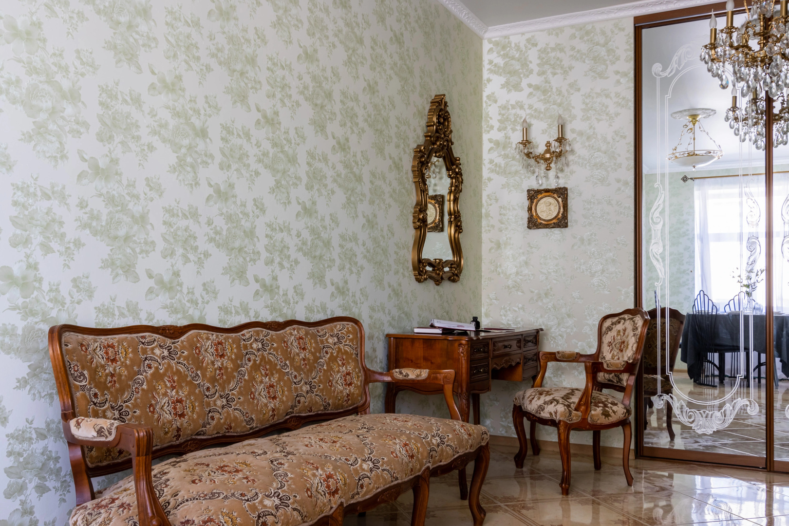 Апартаменты Aristocrat Flat