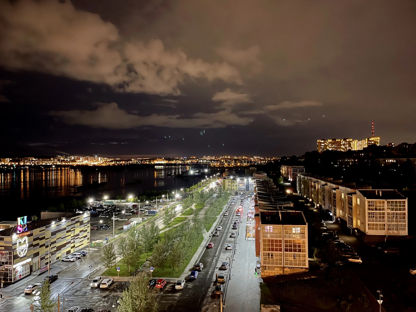 Апартаменты На Верхней Набережной