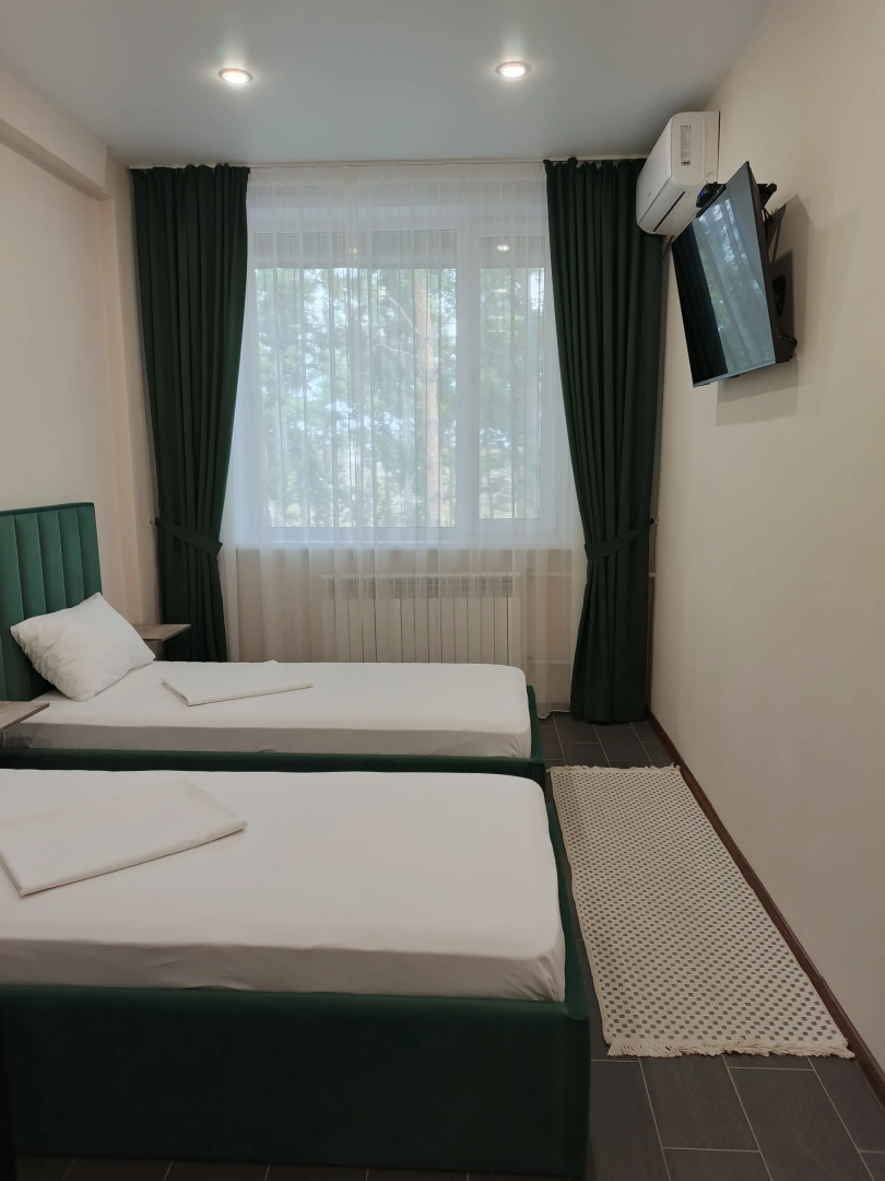 Отель Берлога