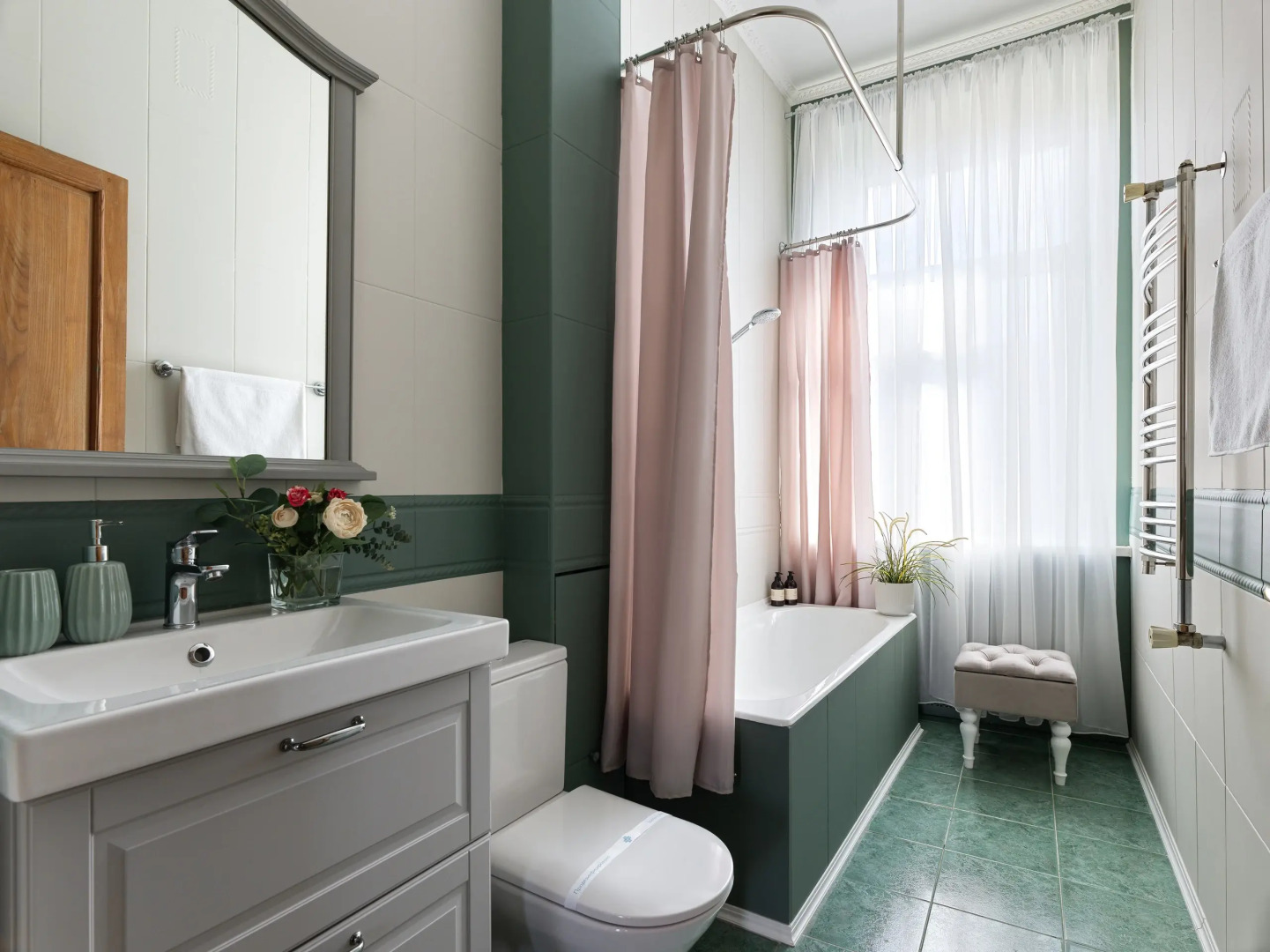 Апартаменты Minin Apartments с видом на Казанский собор 120 кв.м.