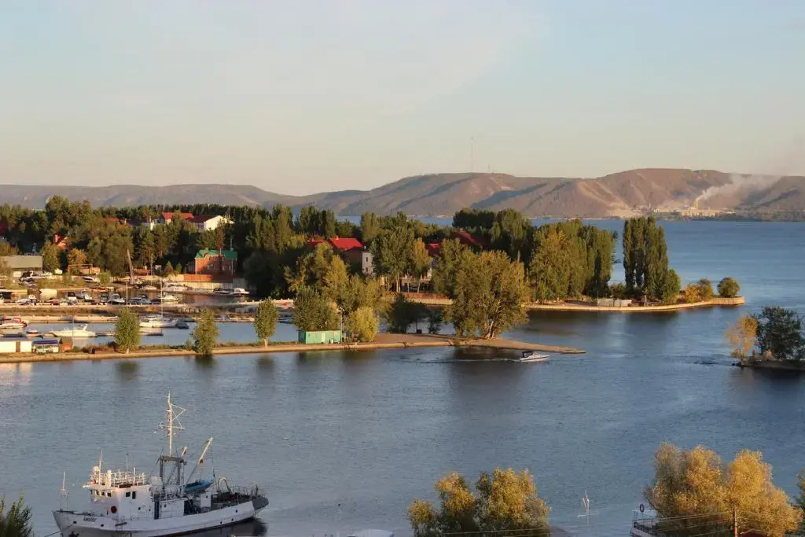 Отель Лада-Резорт