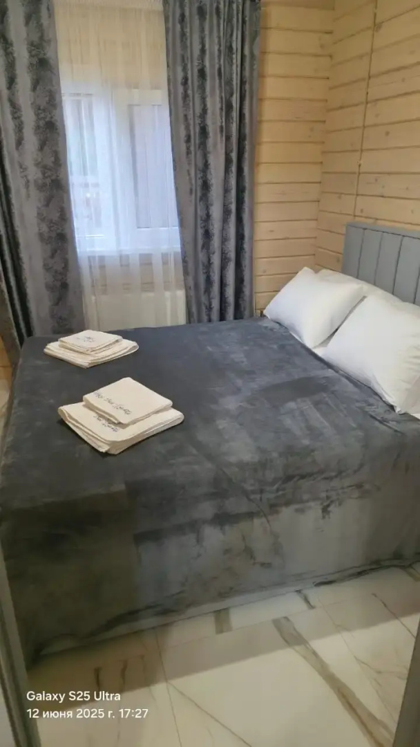 Частный дом с бассейном в Гуамке
