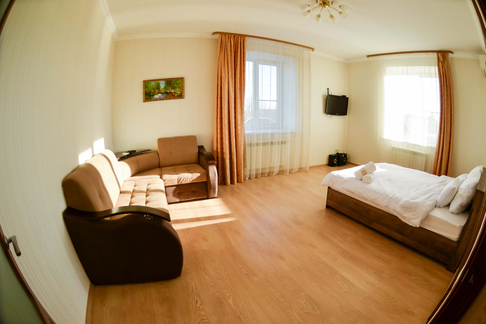 Апартаменты Голден Хаус