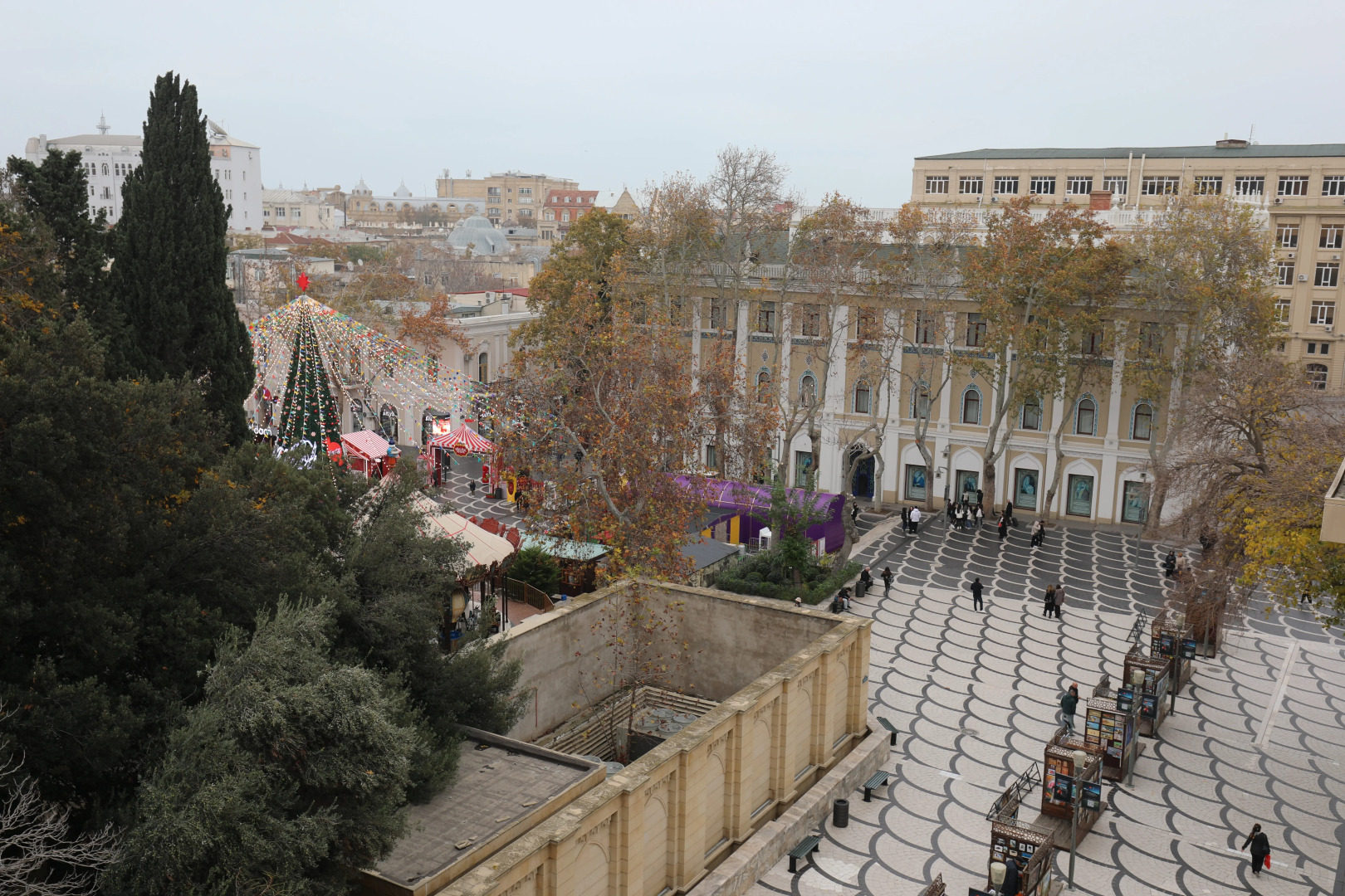 Отель Азкот