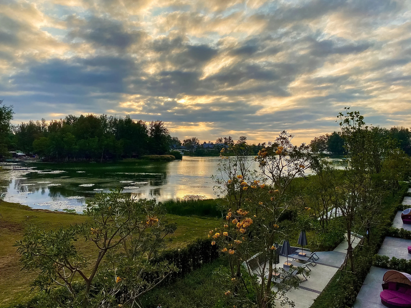 Апартаменты 2 спальни с видом на озеро в шаге от моря