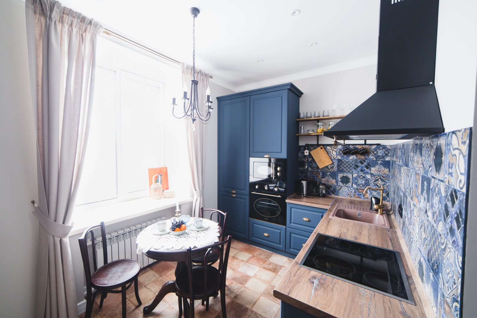 Апартаменты Сталинское Барокко в Сердце Города