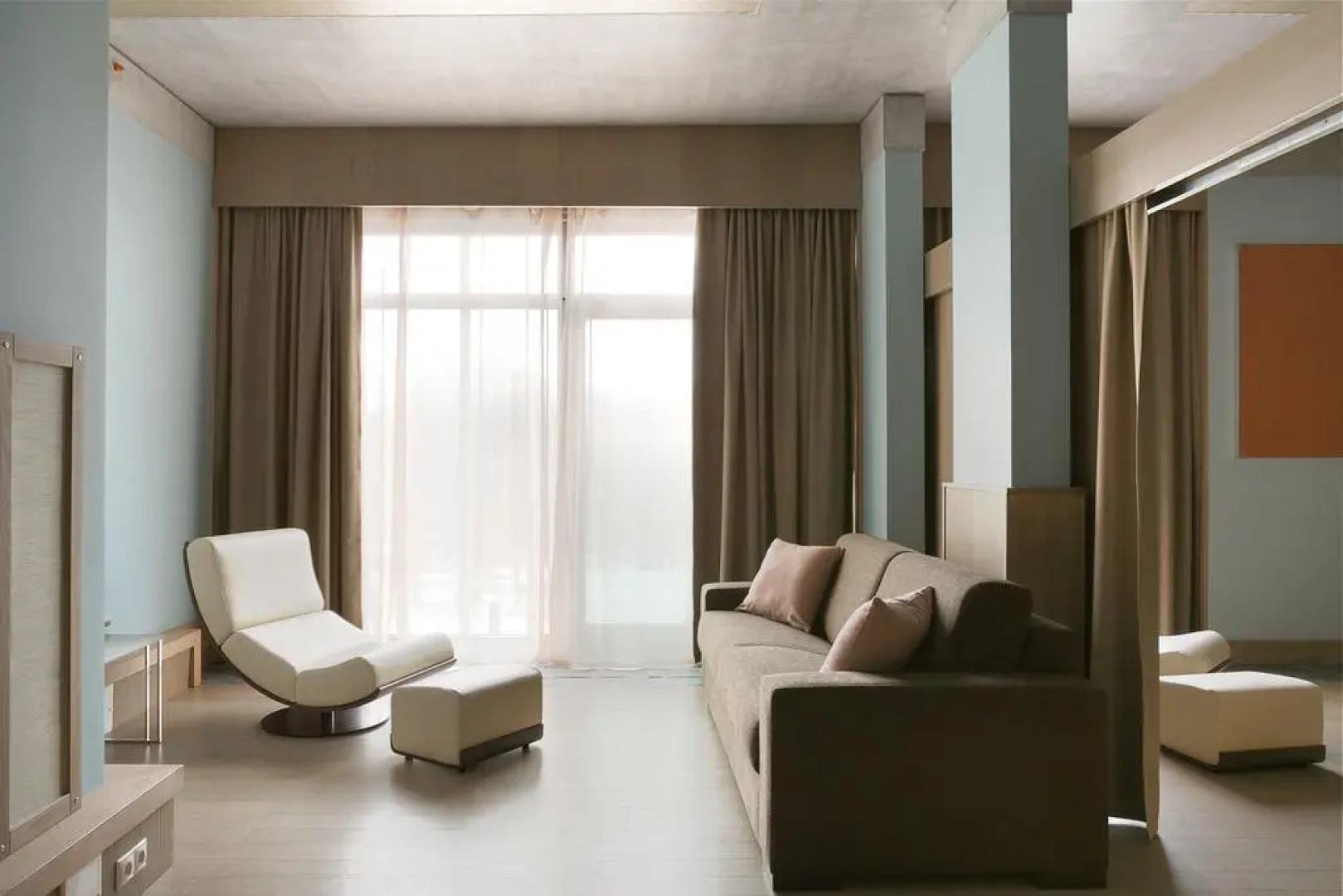 Отель Garden Embassy