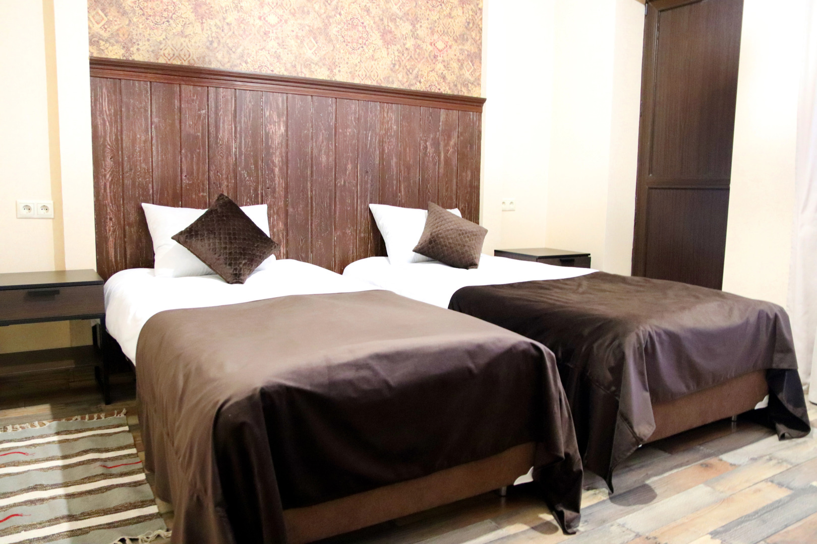 Gostevoj Dom Malen'kij Parizh