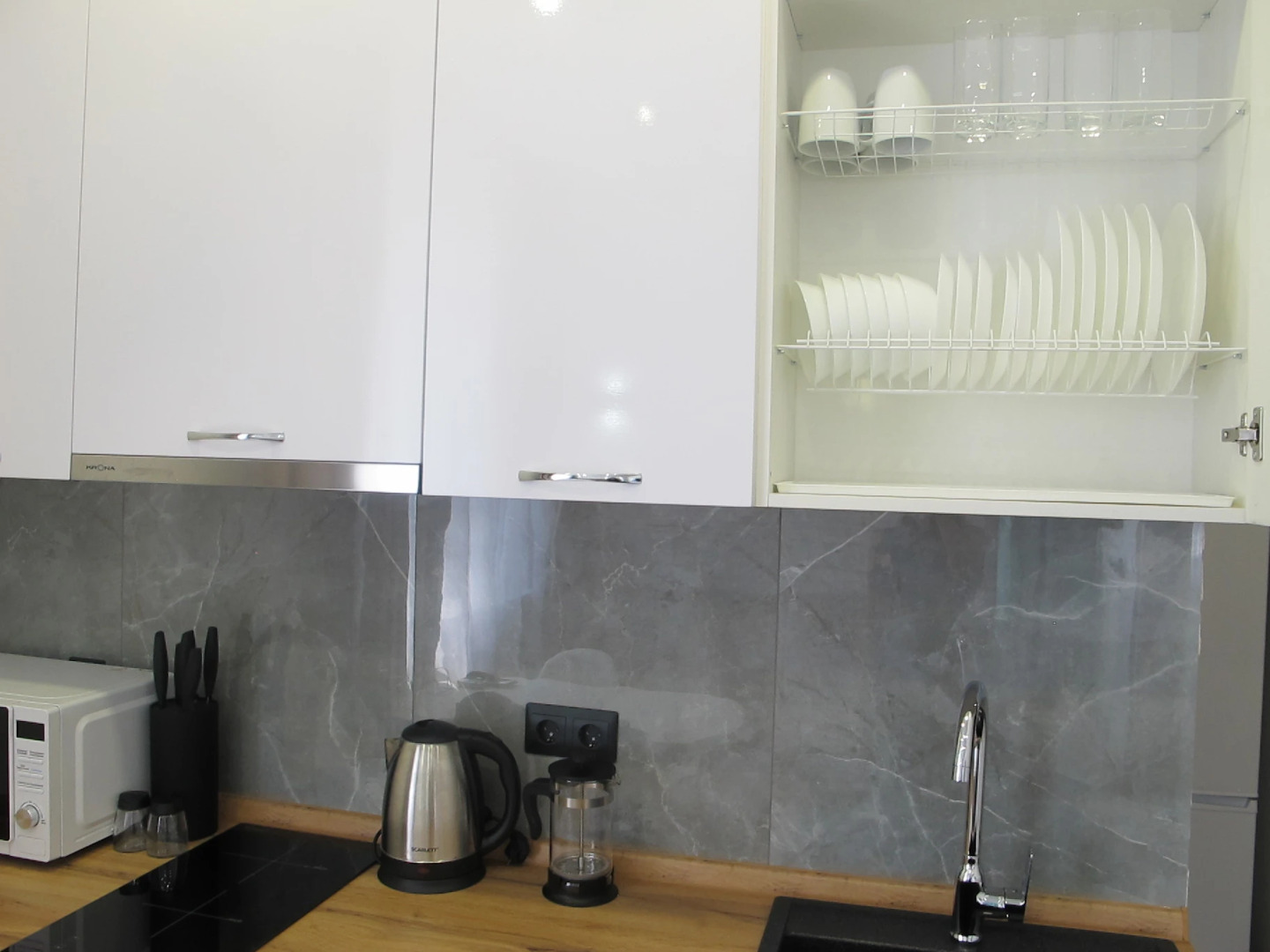 Апартаменты на Воскресенской 14/1