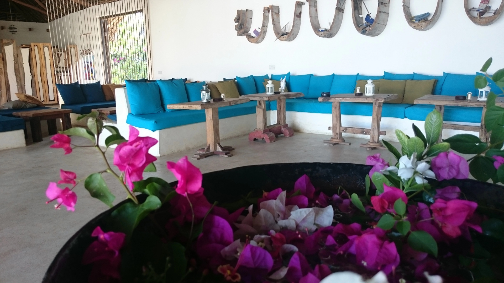 Курортный отель Nur Beach Resort