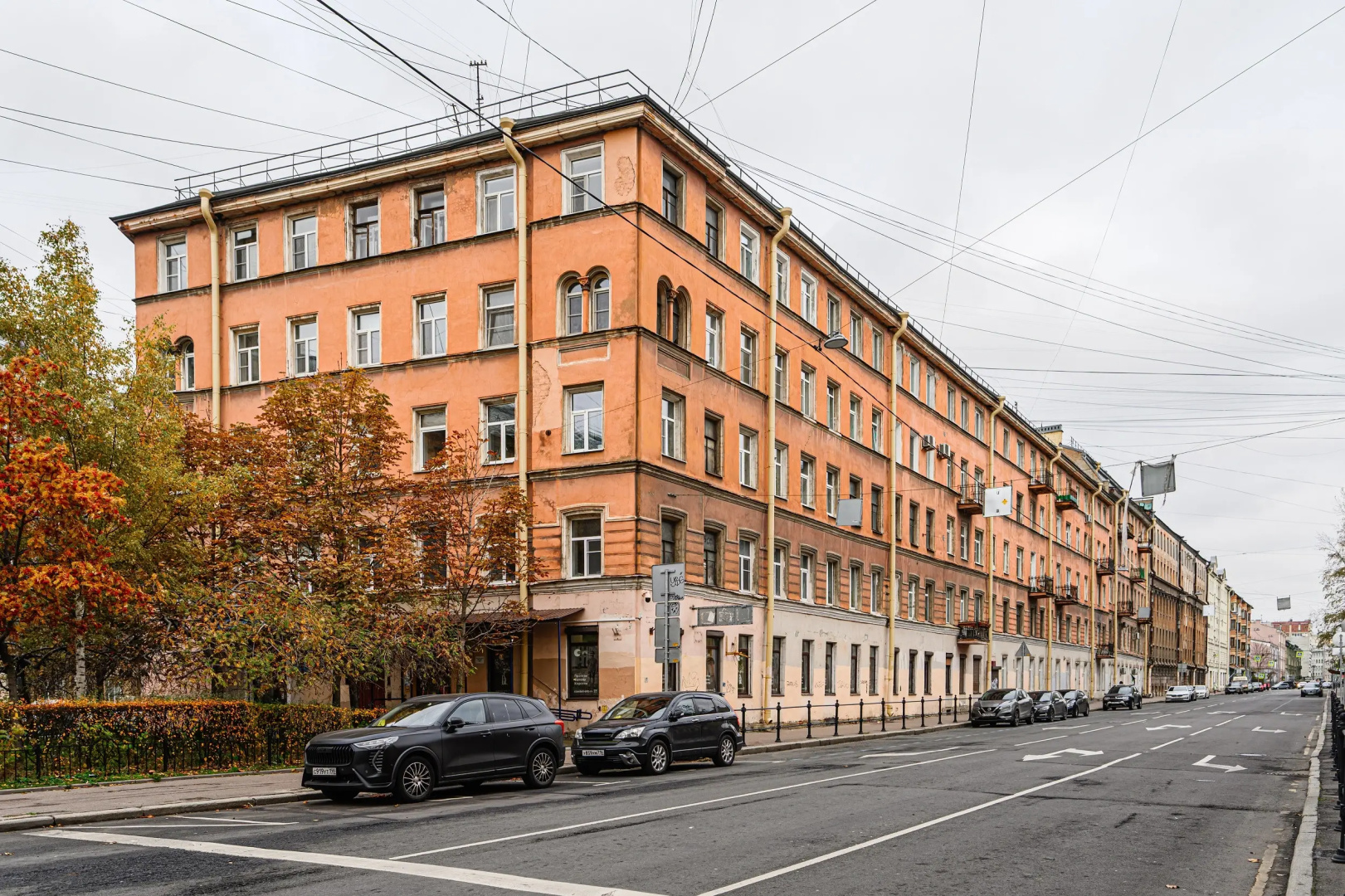 Квартира двухуровневый лофт в центре Петербурга