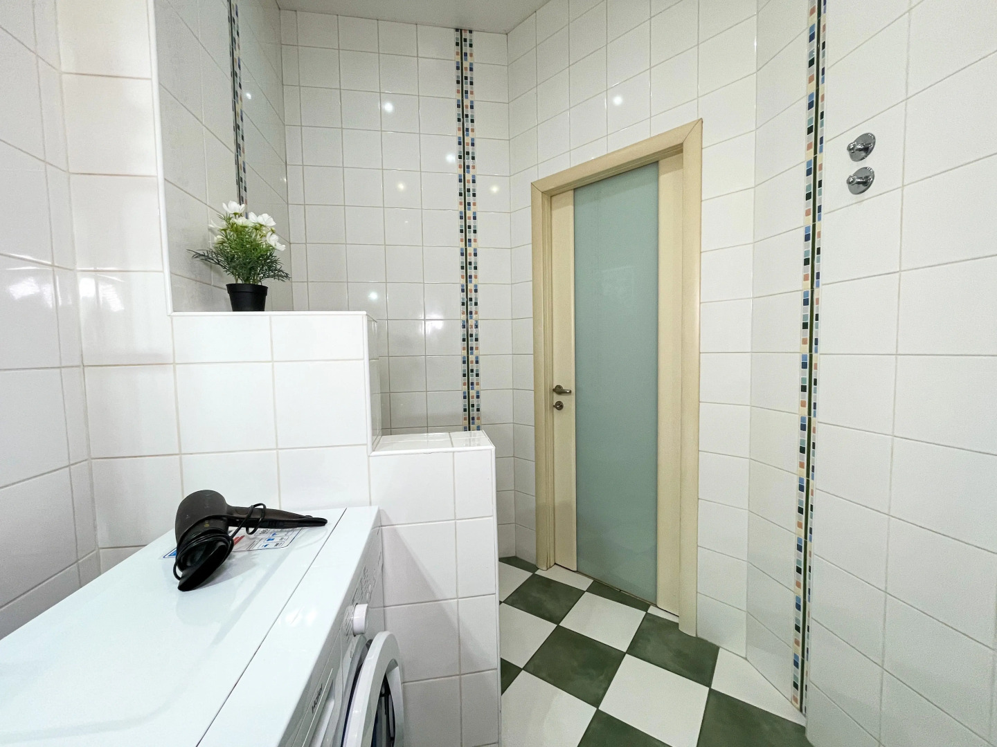 Апартаменты Элегантная Студия Рядом с Метро