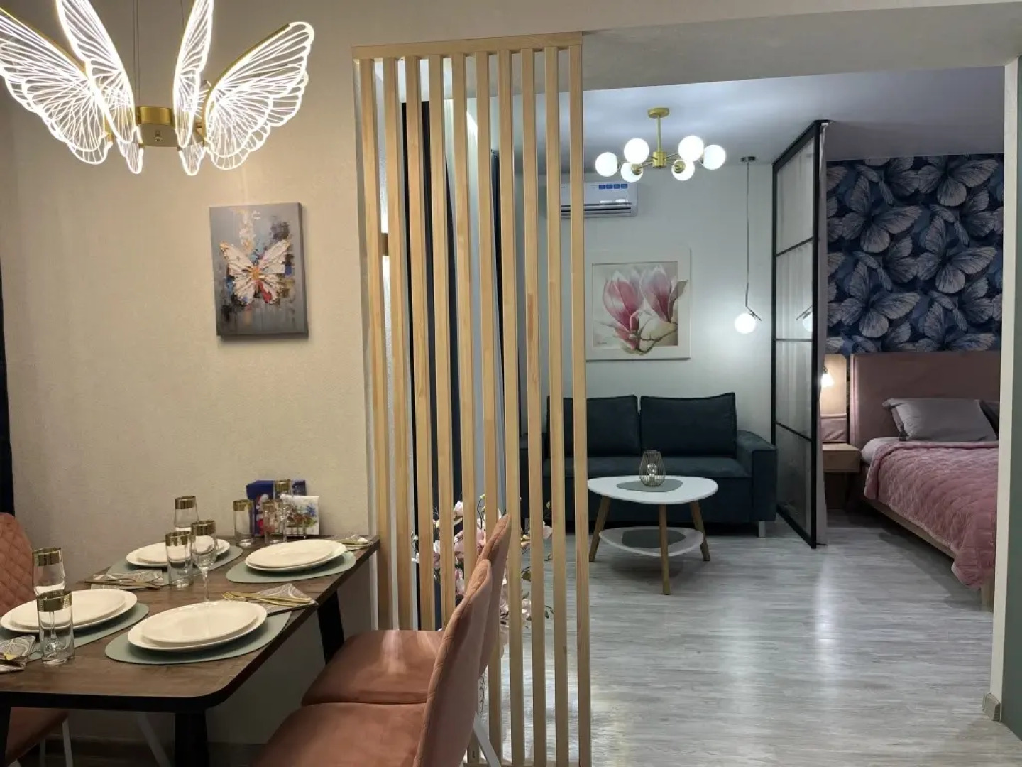 Улучшенные апартаменты Баттерфляй с камином в центре города