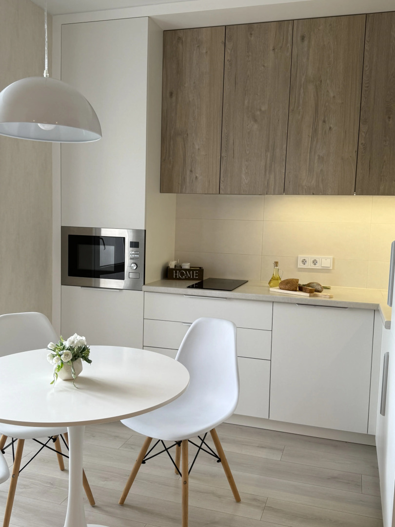 Апартаменты PosutochnoSV на Лунной 30