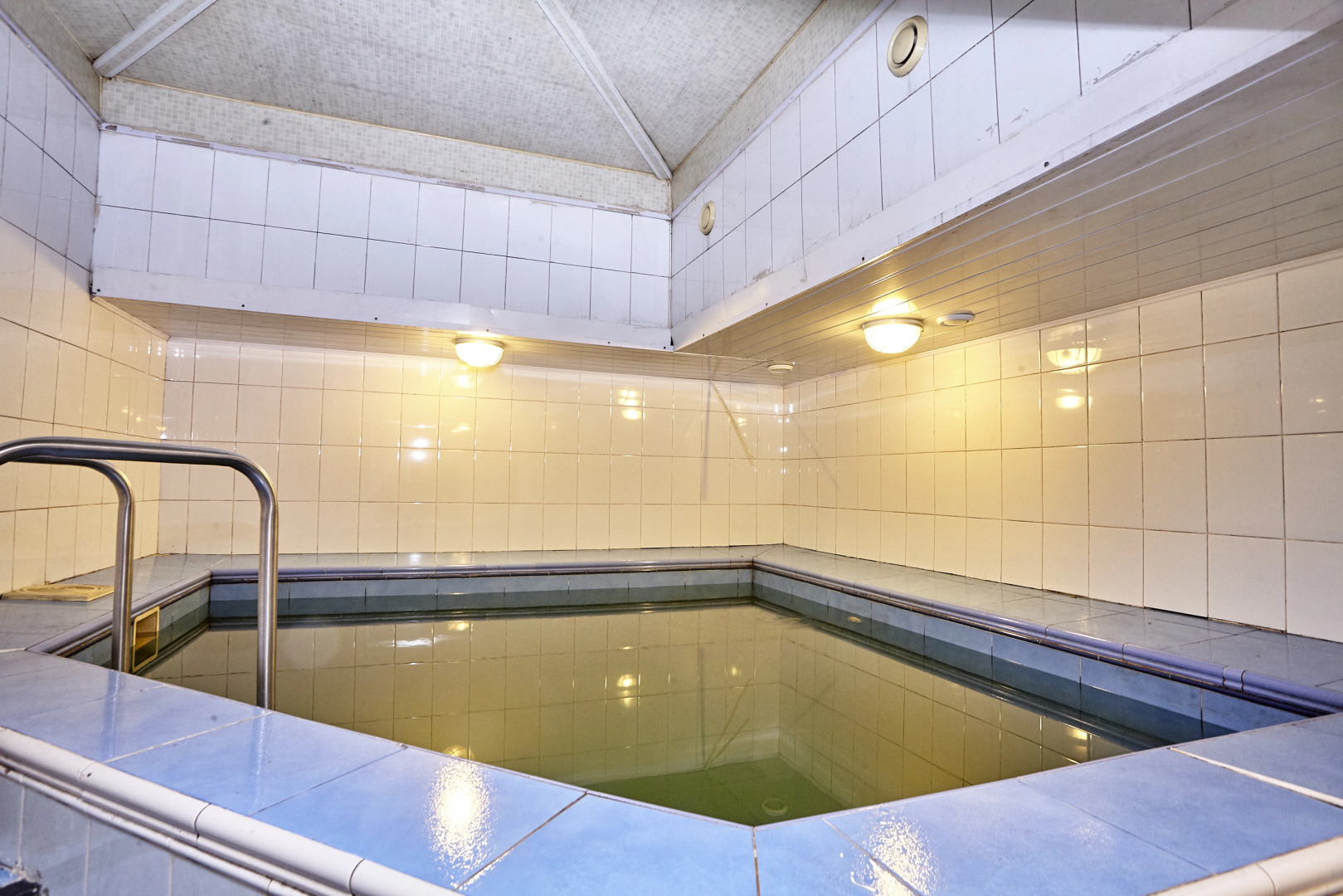 Отель Белое и Черное