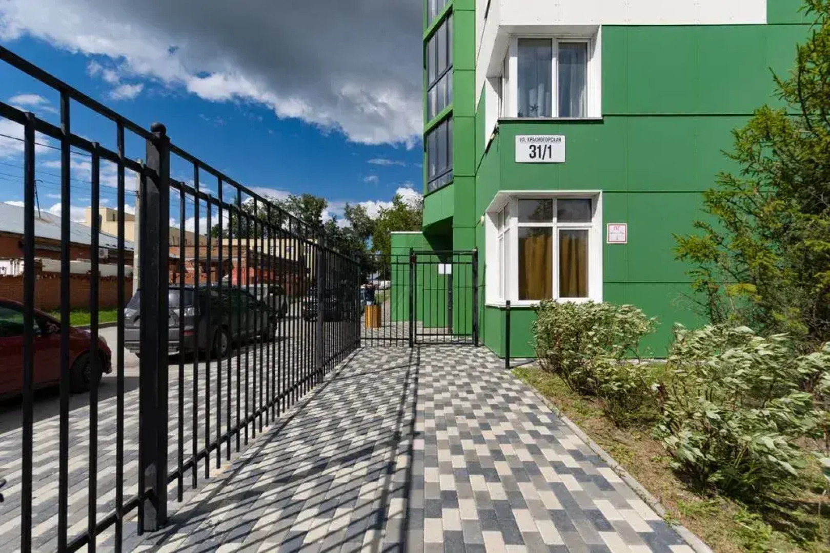 Апартаменты светлые на 16 этаже