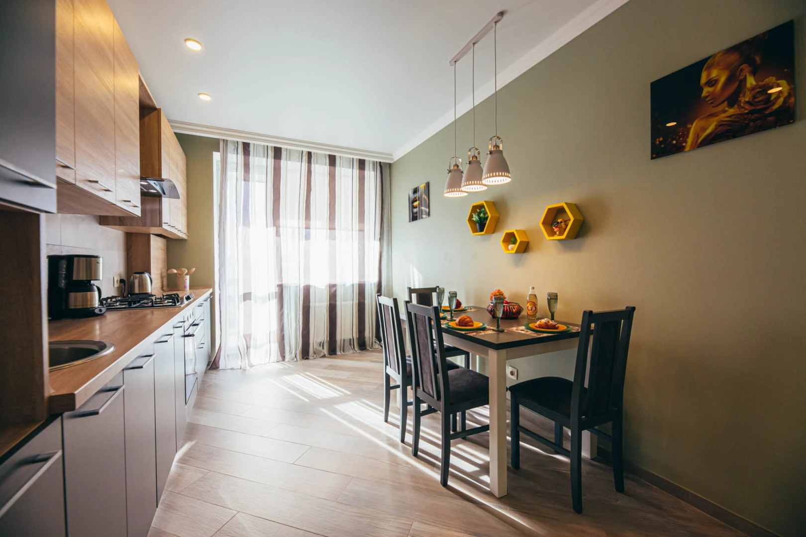 Квартира двухкомнатная в самом центре Калининграда