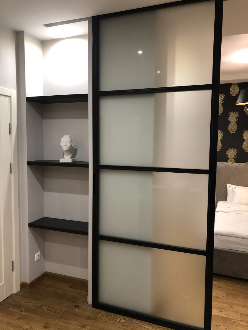 Апартаменты 4-комнатные HomeApart Сторожовская, 6