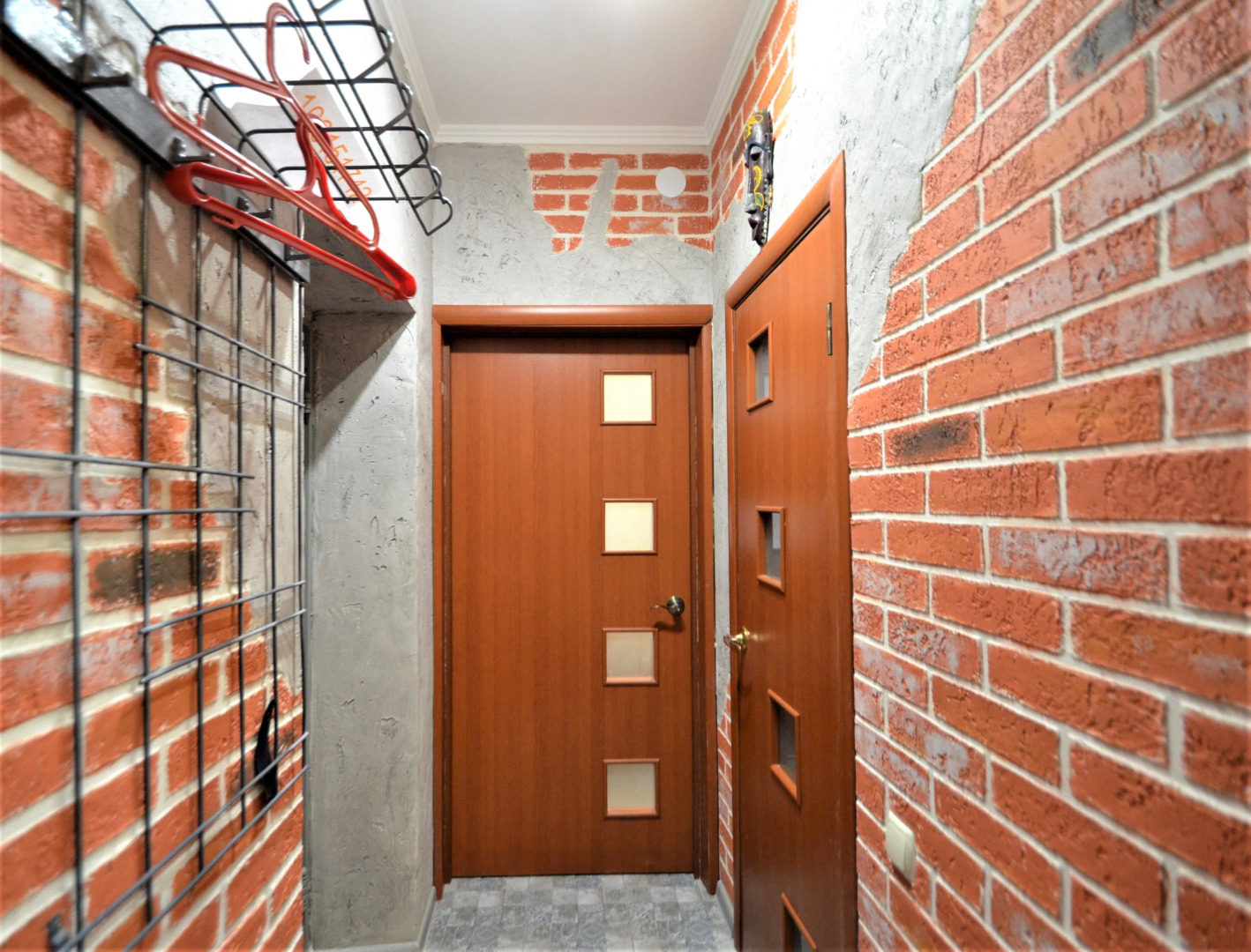 Апартаменты Статус на Кирова 10 в Ялте 1