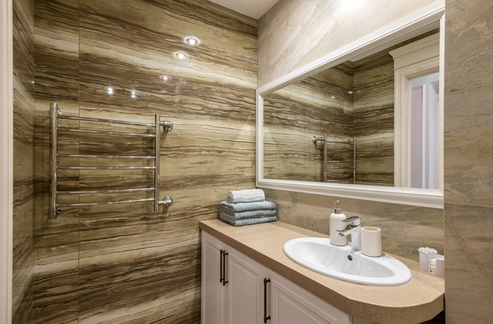 Апартаменты двухкомнатные в центре Минска на Немиге