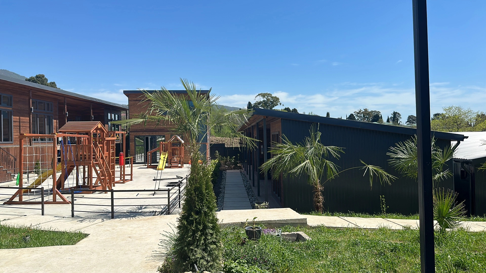 Отель Manresa Family Resort