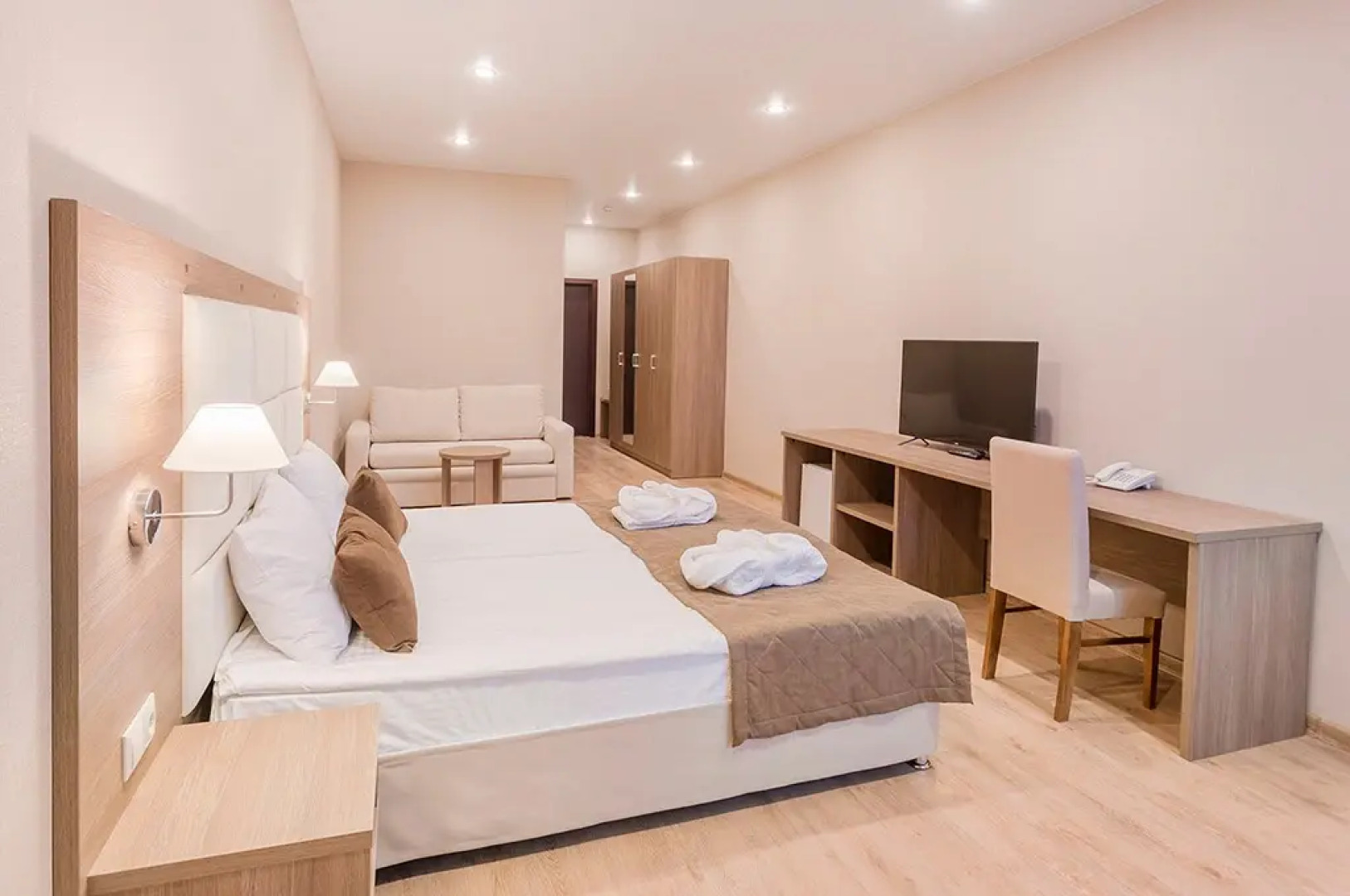 Отель Ивмонтан