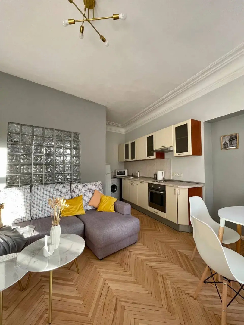 Апартаменты SivakApart c видом на Невский и Литейный проспекты