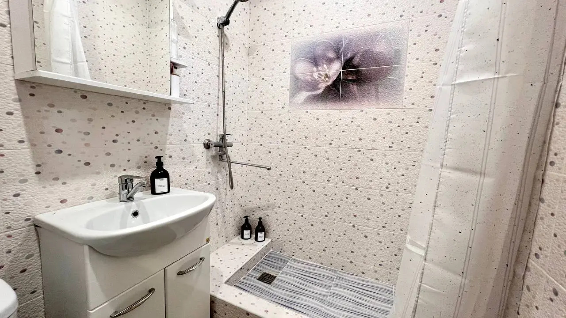 Квартира Однокомнатная на Кошевого 25с1 1