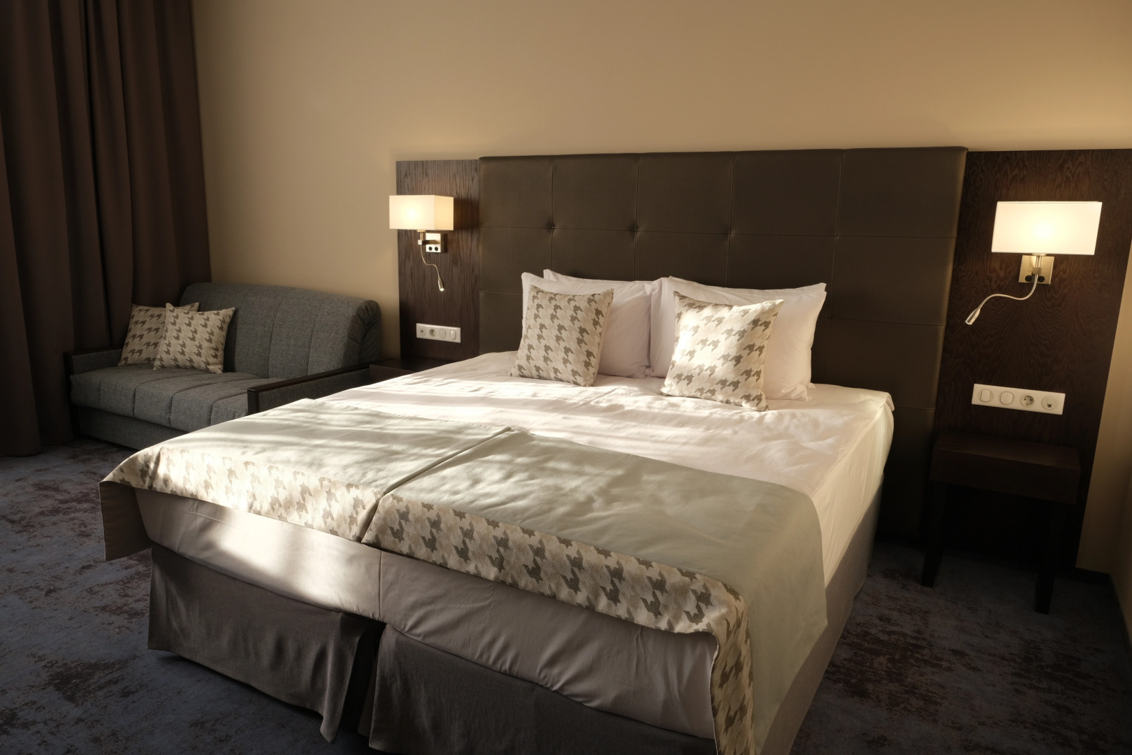 Отель Островский