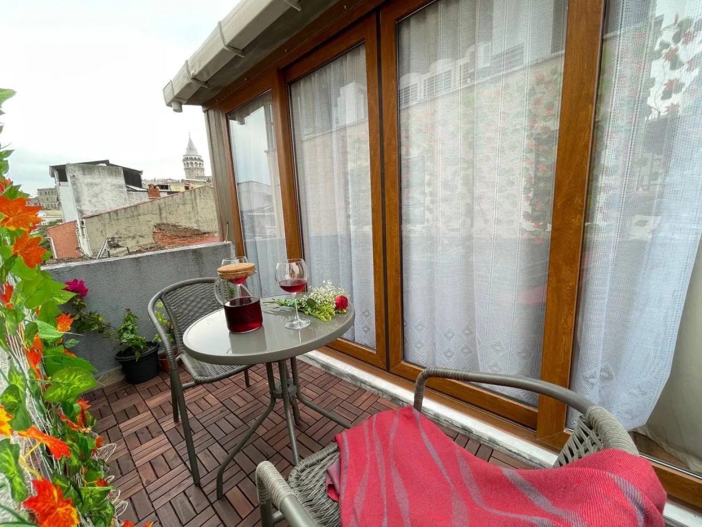 Апартаменты 1 Bedroom Apartment at Galata Istanbul with Shared Rooftop