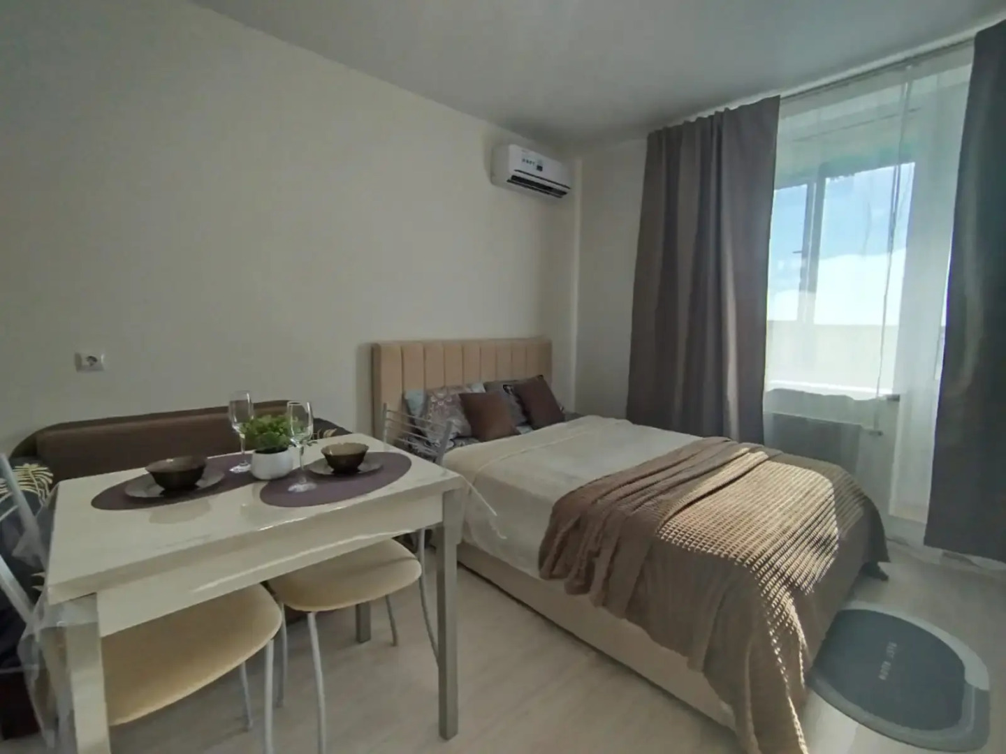 Квартира студия live in comfort на Современников 8