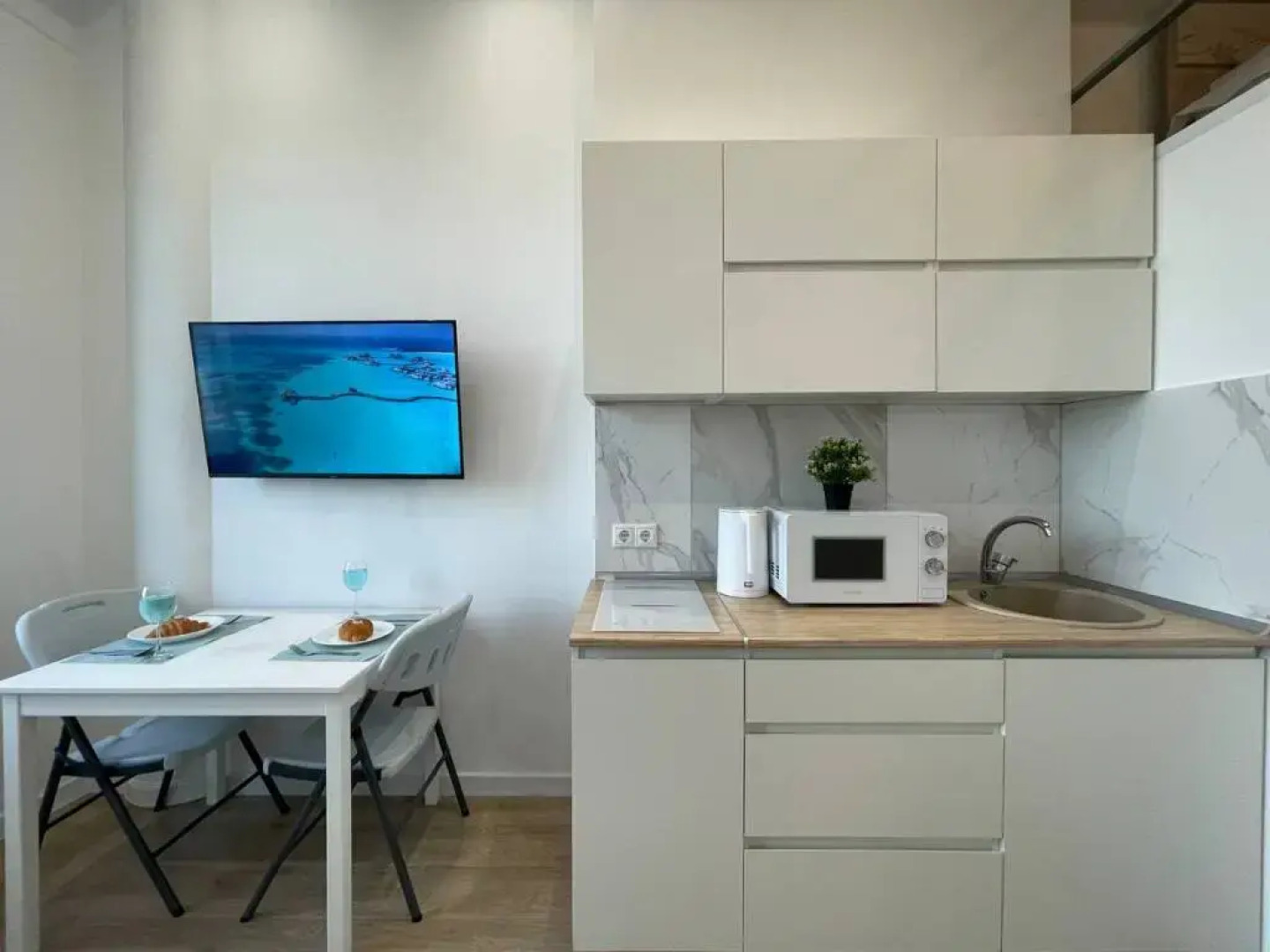 Апартаменты Happy People  в доме  с Термы Видное и ТЦ Галерея 9-18 № 2