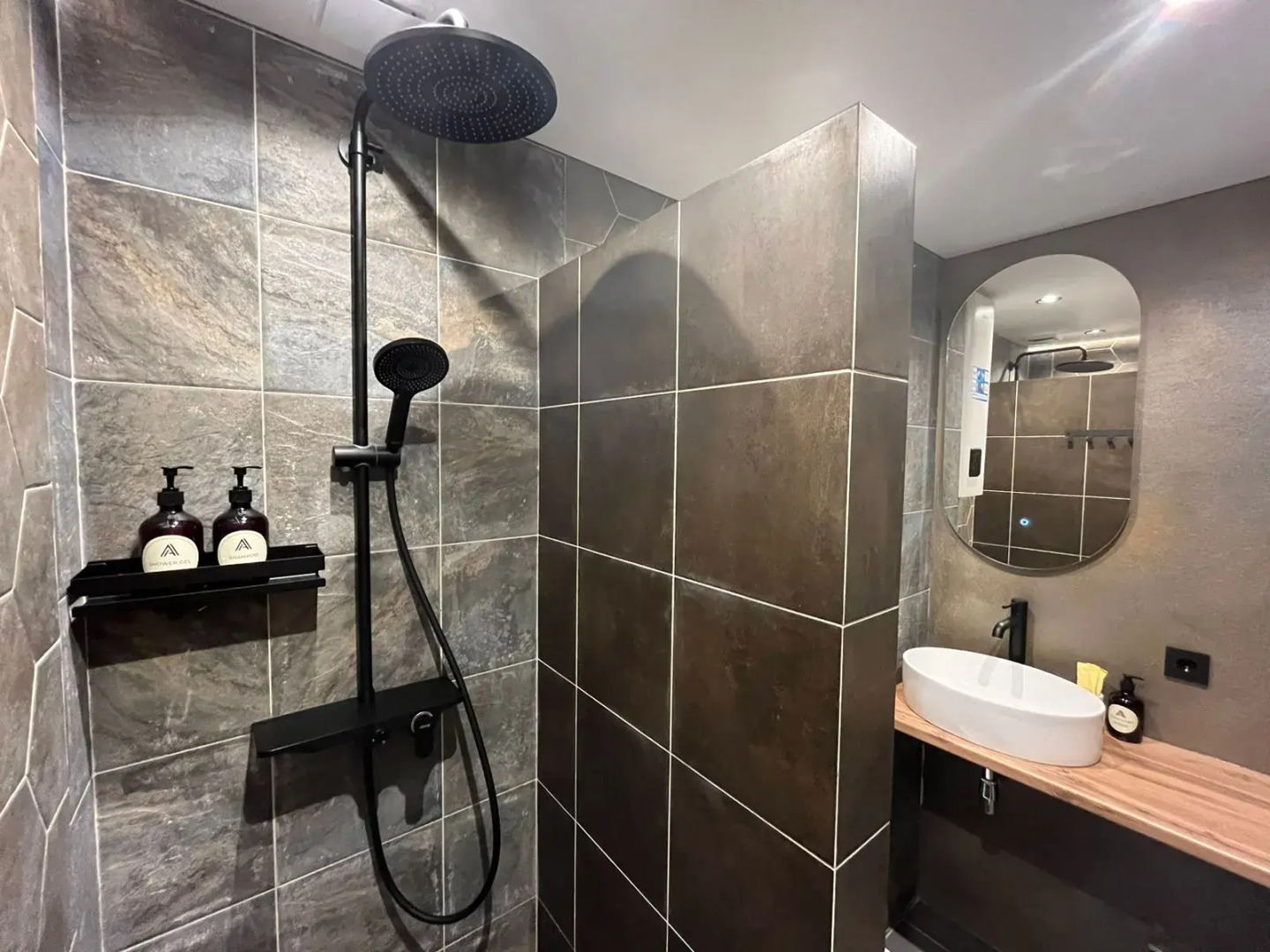 Апартаменты с проектором в комплексе с бассейном