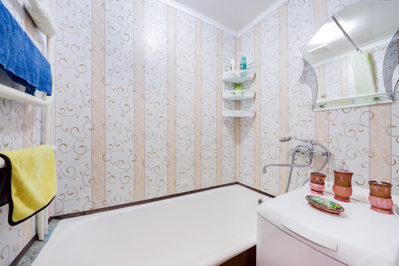 Апартаменты на Коллективной 4