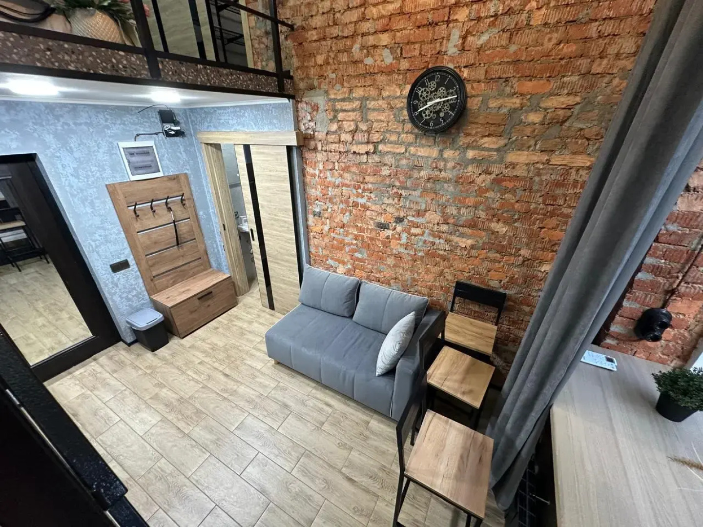 Апартаменты Двухуровневая студия с двумя санузлами в парке