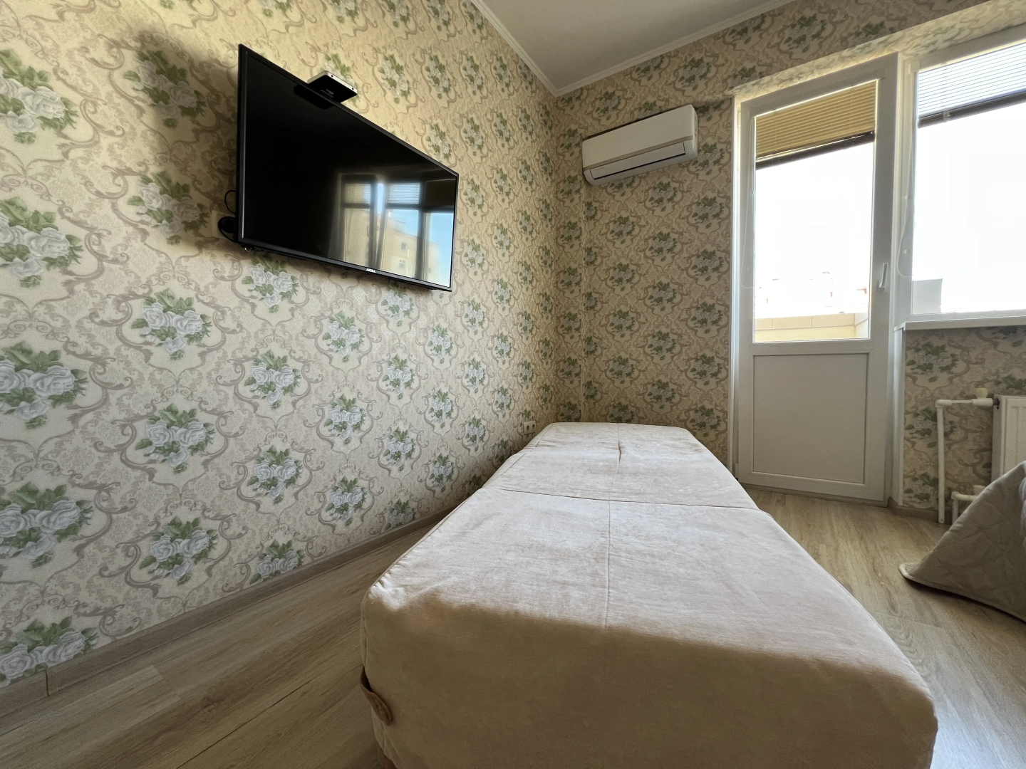 Квартира КакДома Античный 12а-63 в Севастополе 1-ком у пляжа Омега