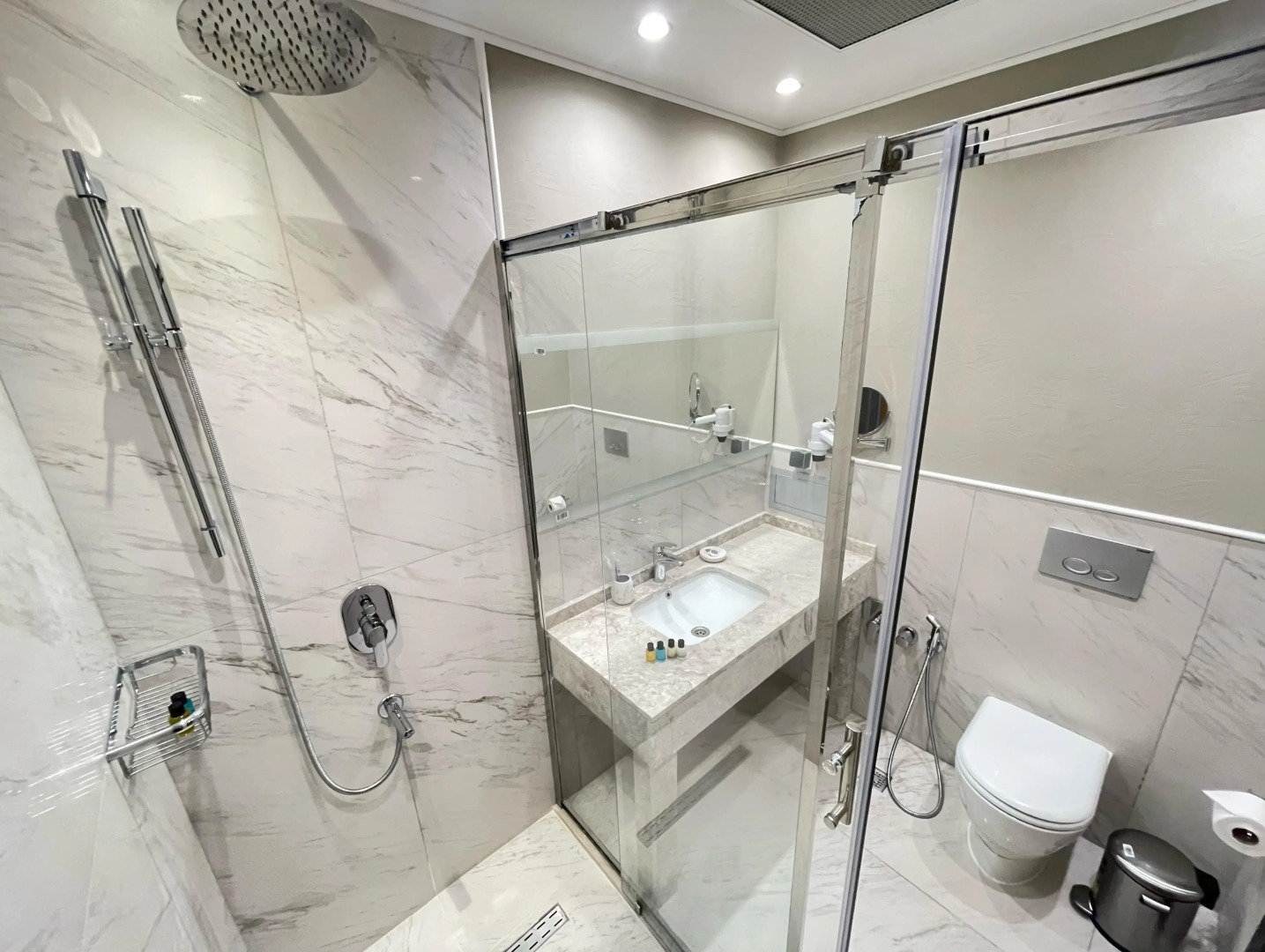 Отель Arena Grand