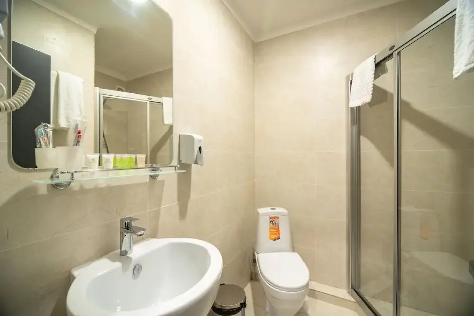 Отель Mildom City