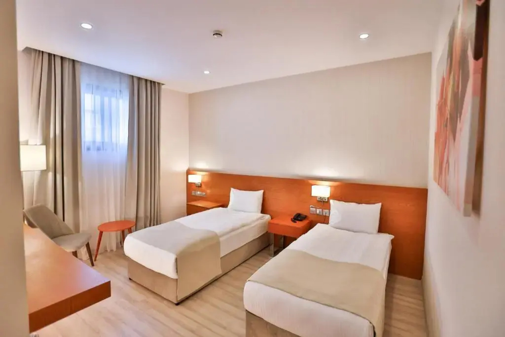 Отель Caddemm Inn