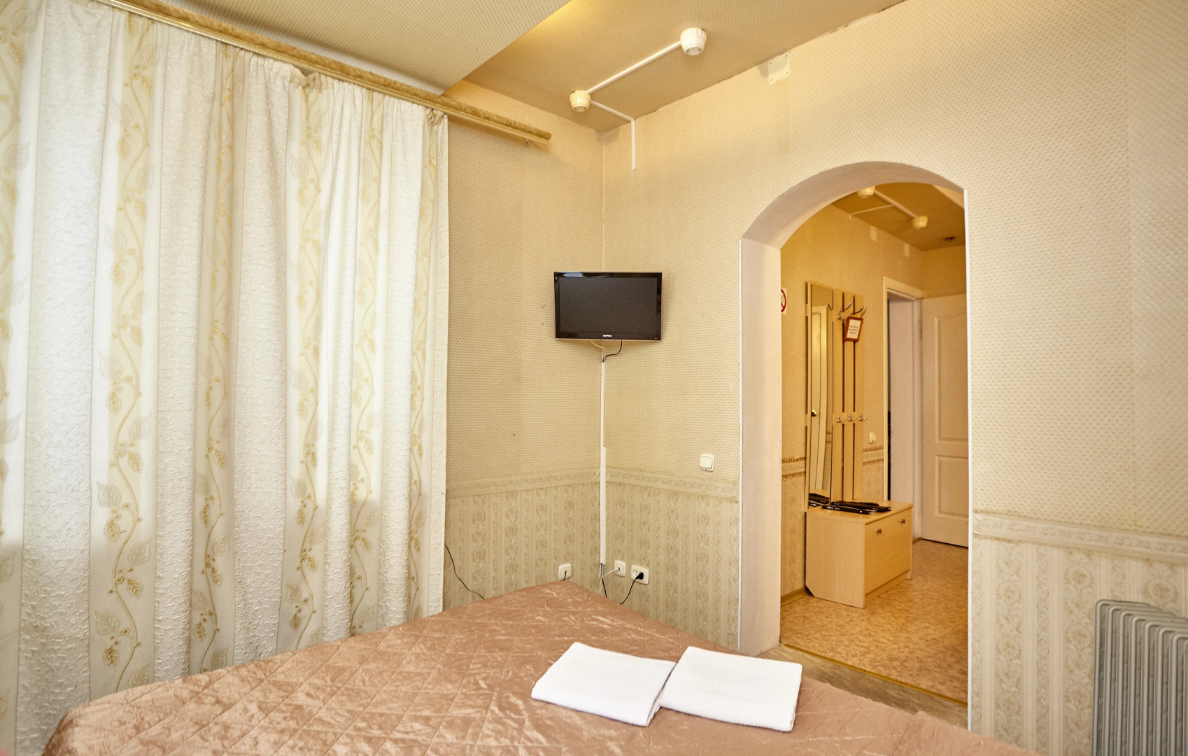 Отель Белое и Черное