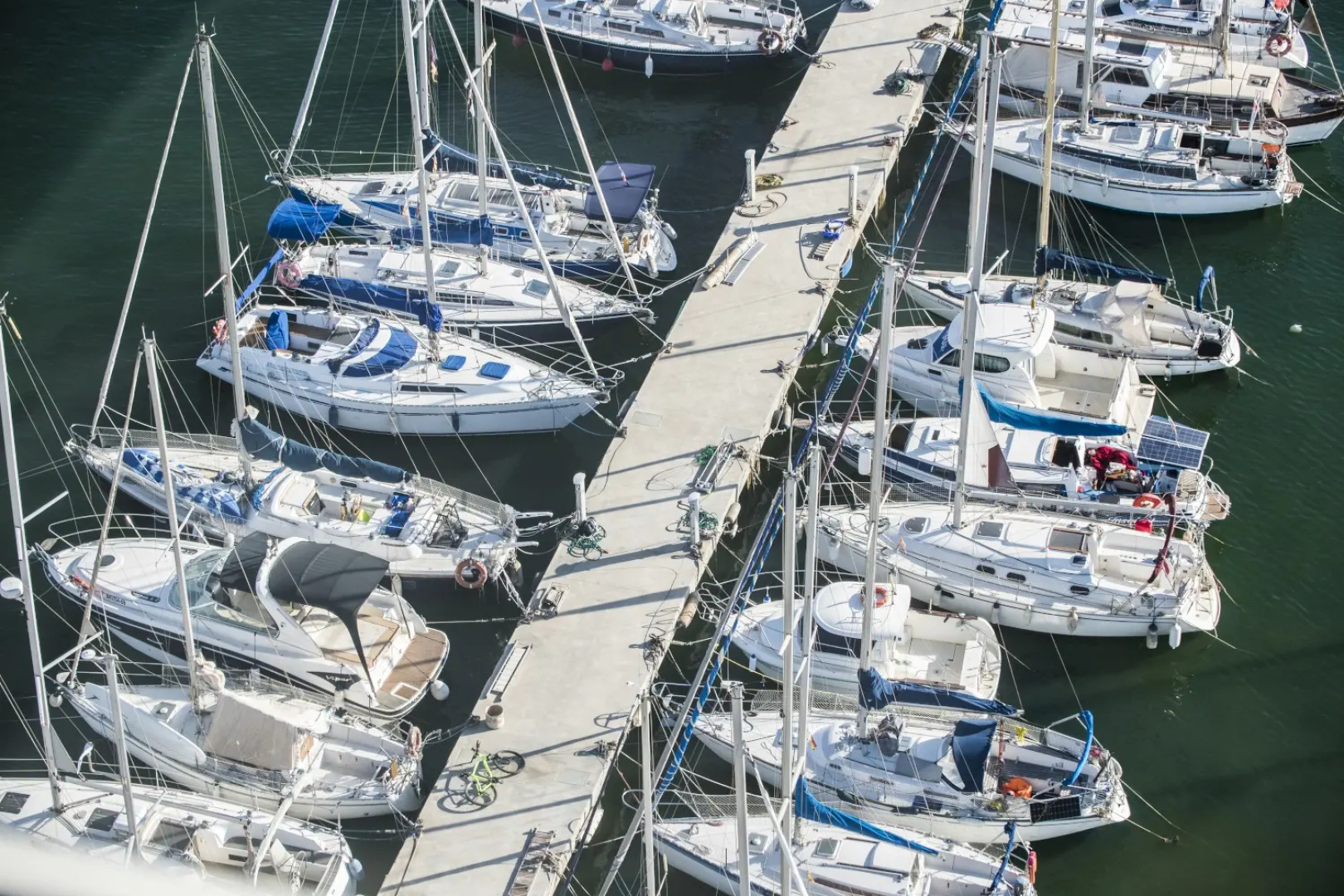 Отель Marina Badalona