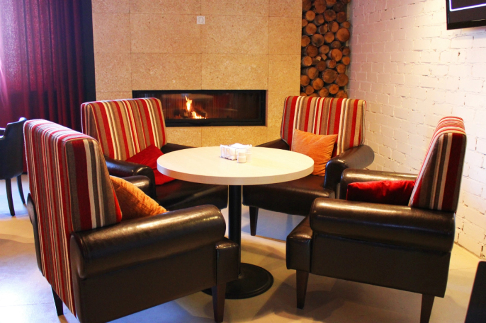 Бенефит Плаза Конгресс Отель