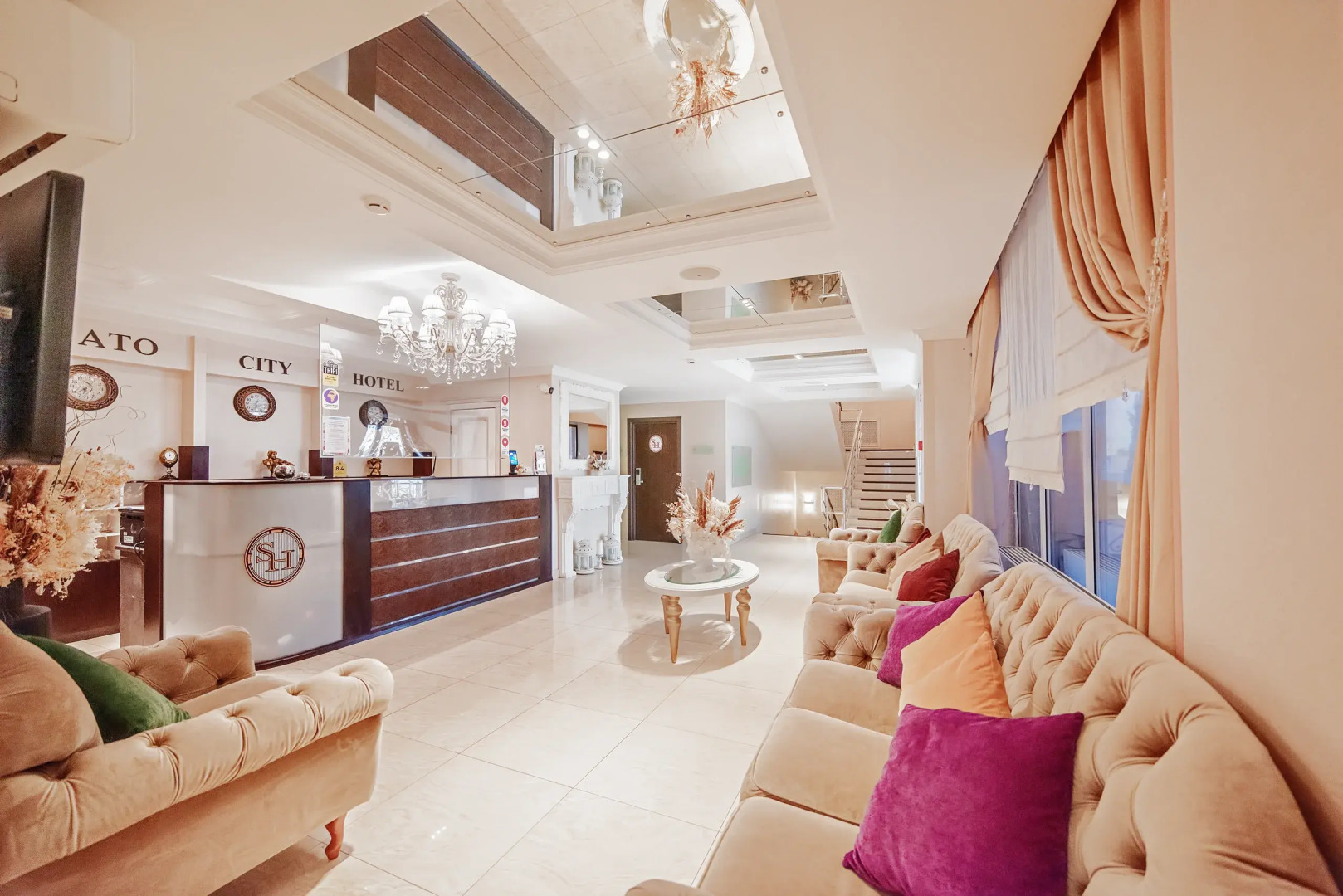 Отель Shato City