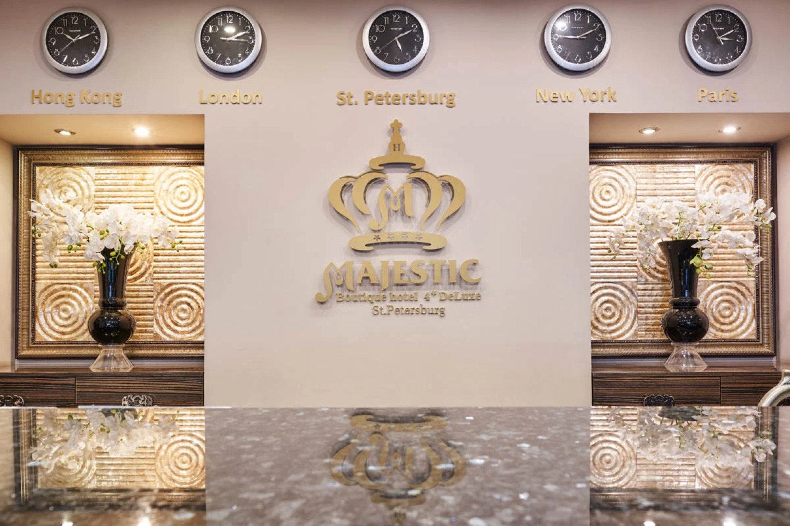 Маджестик Бутик Отель Делюкс