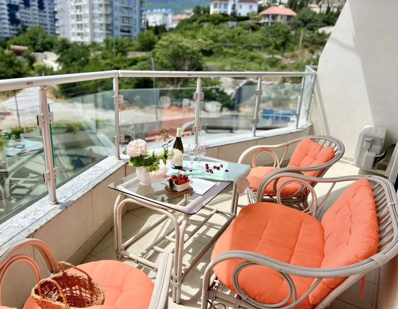 Апартаменты на Ялтинской 12А