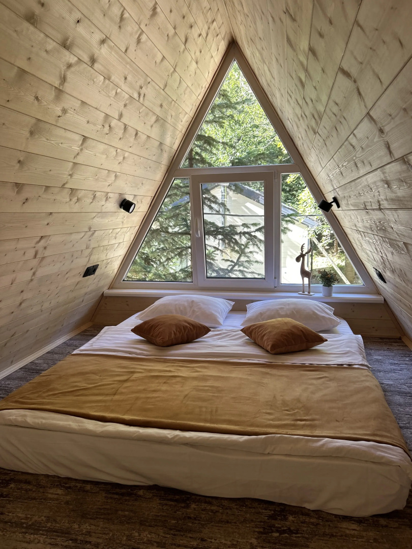 Счастливый лось